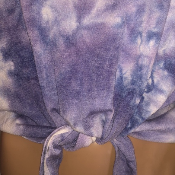 Top - Picture 4 of 9